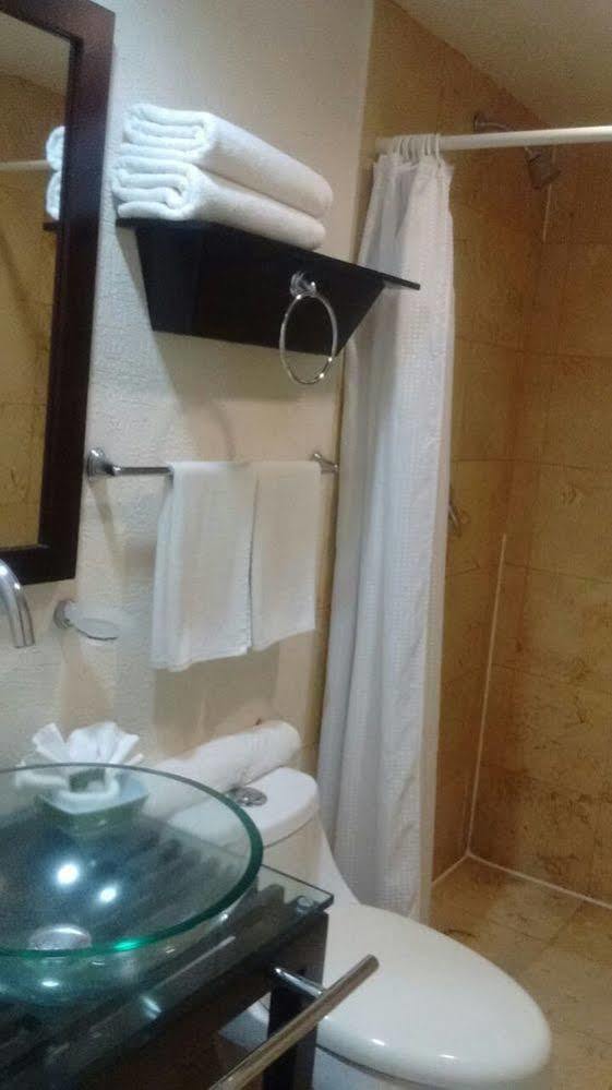Madero Suites Coatzacoalcos Buitenkant foto