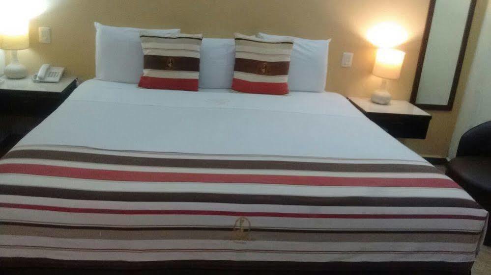 Madero Suites Coatzacoalcos Buitenkant foto