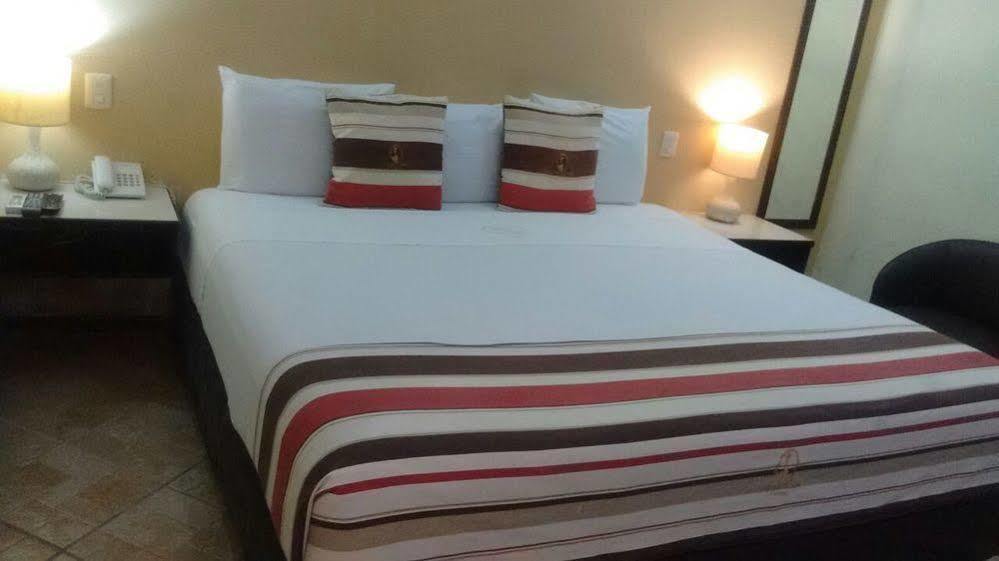 Madero Suites Coatzacoalcos Buitenkant foto
